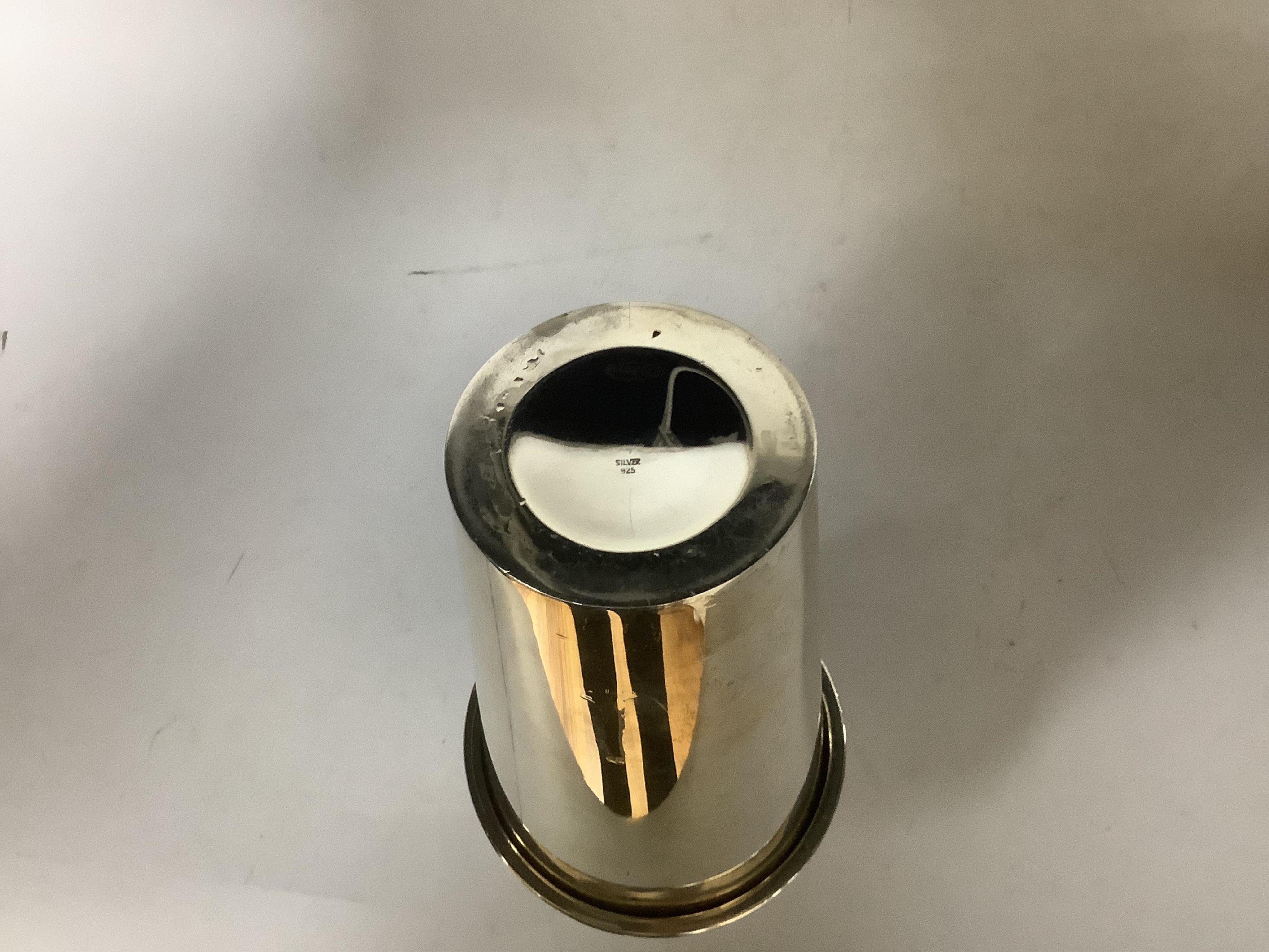 A white metal cocktail shaker, stamped ‘silver 925’ to the base, height 21cm, 17oz.
